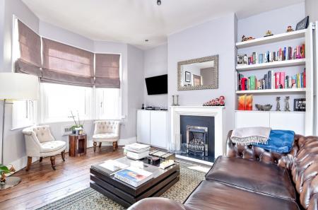 Dorchester Grove, Chiswick, London, W4