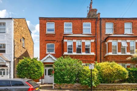 Ennismore Avenue, Chiswick, London, W4
