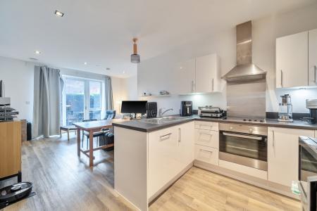 Renaissance Square Apartments, Palladian Gardens, Chiswick, London, W4