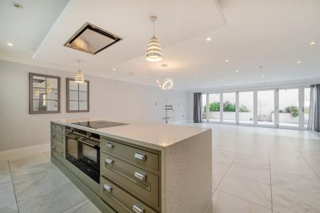 Gunnersbury Mews, Chiswick, London, W4