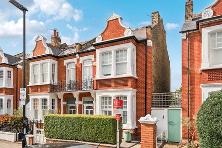 Airedale Avenue, Chiswick, London, W4