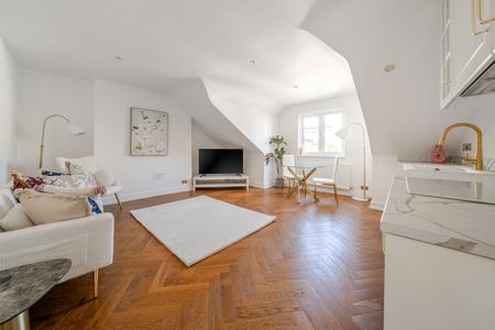 Ennismore Avenue, Chiswick, London, W4
