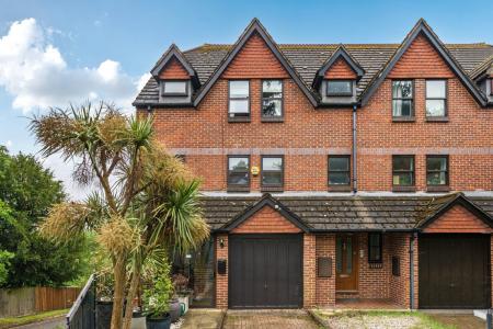 Cuthbert Gardens, South Norwood, London, SE25