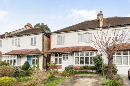 Court Lane, Dulwich, London, SE21