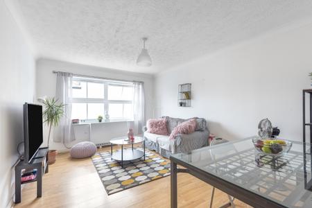 Ravensbury Road, Earlsfield, London, SW18