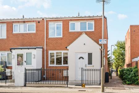 Kingham Close, London, SW18