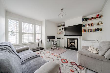 Quinton Street, Earlsfield, London, SW18