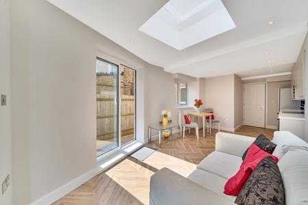 Garratt Lane, London, SW18