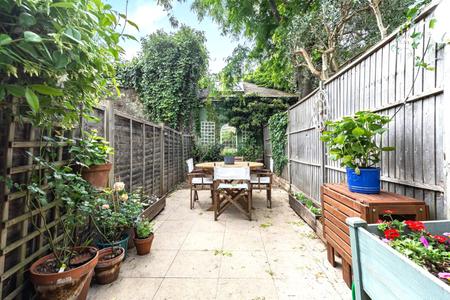 Vanderbilt Road, Earlsfield, London, SW18