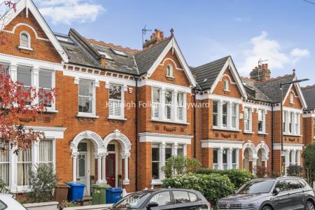 Holmdene Avenue, London, SE24