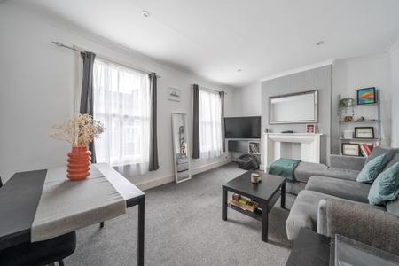 Henslowe Road, East Dulwich, London, SE22
