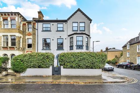 Oakhurst Grove, East Dulwich, London, SE22