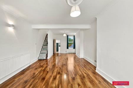 Cross Road, Enfield, EN1