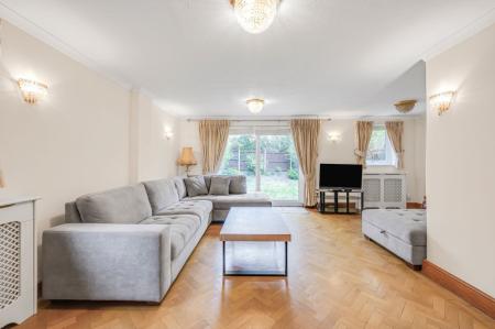 The Avenue, London, N3