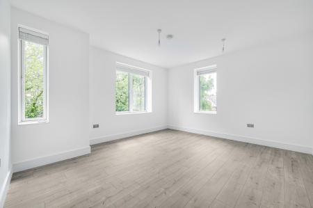 River Front, Enfield, EN1