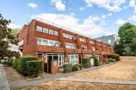 Woodside Park Road, London, N12