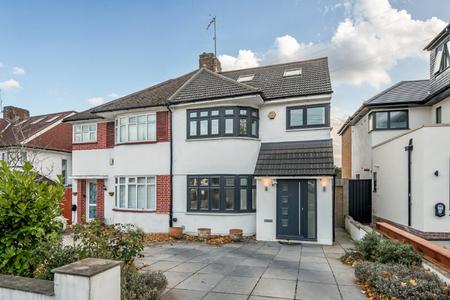 Hampden Way, Southgate, London, N14