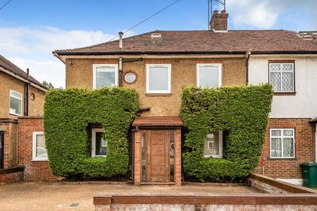 Derwent Crescent, Whetstone, London, N20