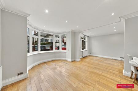 Ambrose Avenue, London, NW11