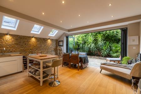 Lambrook Terrace, Hammersmith and Fulham, Fulham, London, SW6