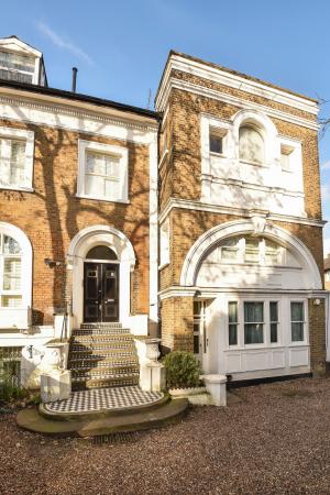 Castelnau, London, SW13
