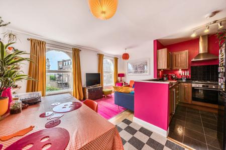 Uxbridge Road, Shepherd's Bush, London, W12