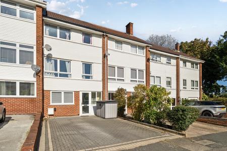 Mead Way, Bromley, BR2