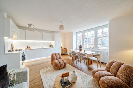 Milton Avenue, London, N6