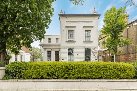 Highbury New Park, Islington, London, N5