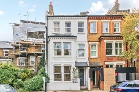 Heyford Avenue, Oval, London, SW8
