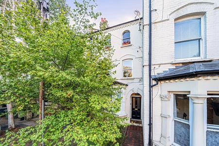 Vauxhall Grove, Vauxhall, London, SW8