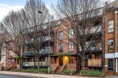 London Road, Kingston Upon Thames, Surrey, KT2