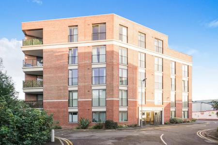 Cowleaze Road, Kingston Upon Thames, KT2