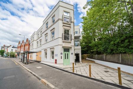 London Road, Kingston Upon Thames, KT2