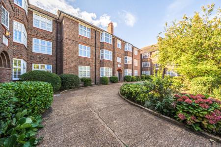 Grove Crescent, Kingston upon Thames, Surrey, KT1