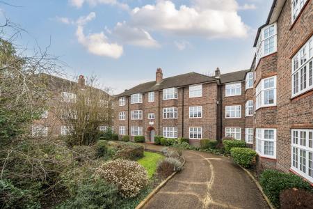 Grove Crescent, Kingston Upon Thames, Surrey, KT1