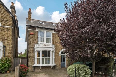 Effingham Road, London, SE12