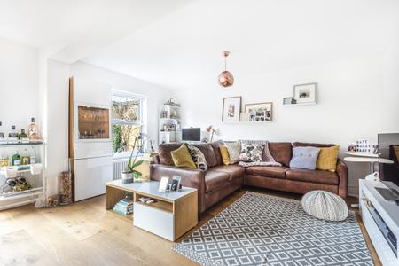 Scovell Crescent, London, SE1