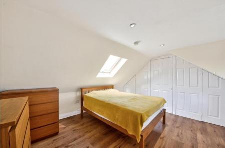 George Crescent, London, N10