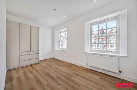Summerland Gardens, London, N10