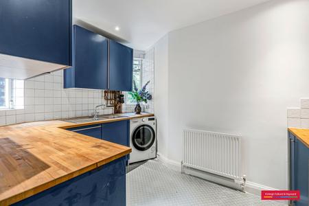 Princes Avenue, Muswell Hill, London, N10