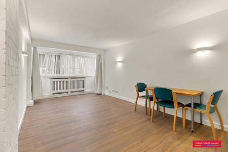 Maidstone Road, London, N11