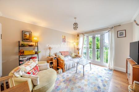 Colney Hatch Lane, Muswell Hill, London, N10