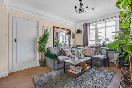Pembroke Road, London, W8