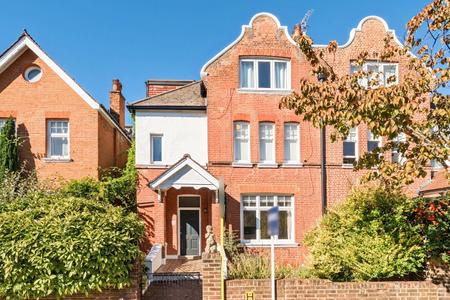 Holmbush Road, Putney, London, SW15