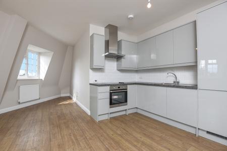 Manor Drive North, New Malden, Surrey, KT3