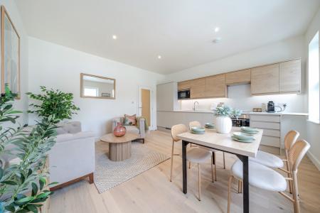 Kingston Road, London, SW20