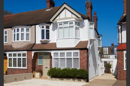 Oakway, Raynes Park, London, SW20