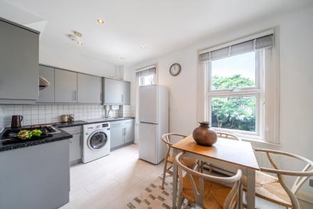 Clifton Park Avenue, Raynes Park, London, SW20