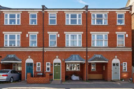 Kingston Road, Raynes Park, London, SW20